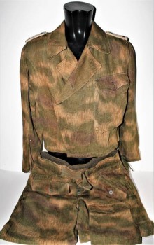 GIACCHINO E PANTALONI DA CARRISTA M44 CAM0