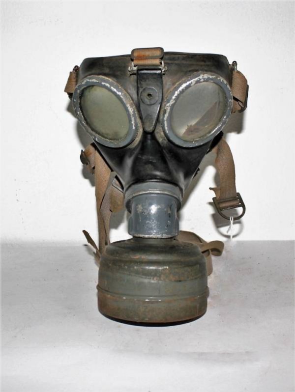 GAS MASK