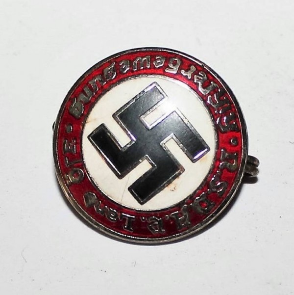 POLITIC BADGE N.S.D.A.P.