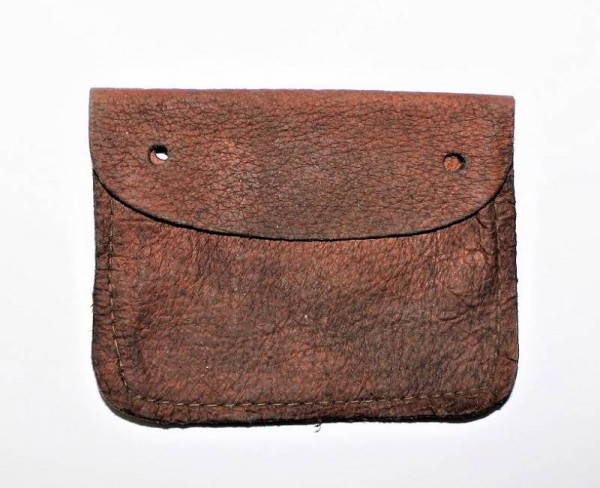 CONTENITORE IN PELLE PER PIASTRINO DI RICONOSCIMENTO