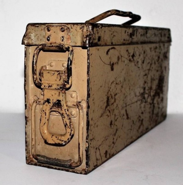 METAL CASE AMMUNITION BELT MG34-42 DAK