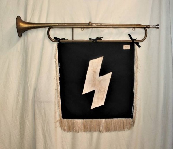 W.SS TRUMPET BANNER