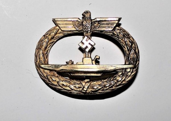 KRIEGSMARINE BADGE U-BOOT IN GOLD