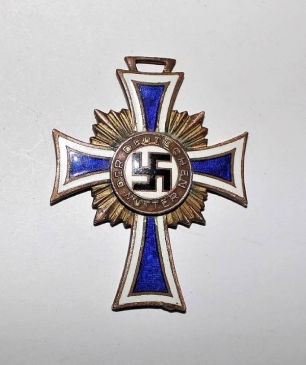 DISTINTIVO IN BRONZO MADRI TEDESCHE