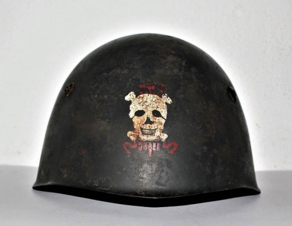 ITALIAN HELMET M33 BRIGATE NERE