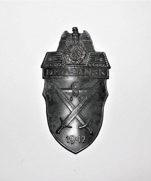 DEMJANSK BADGE