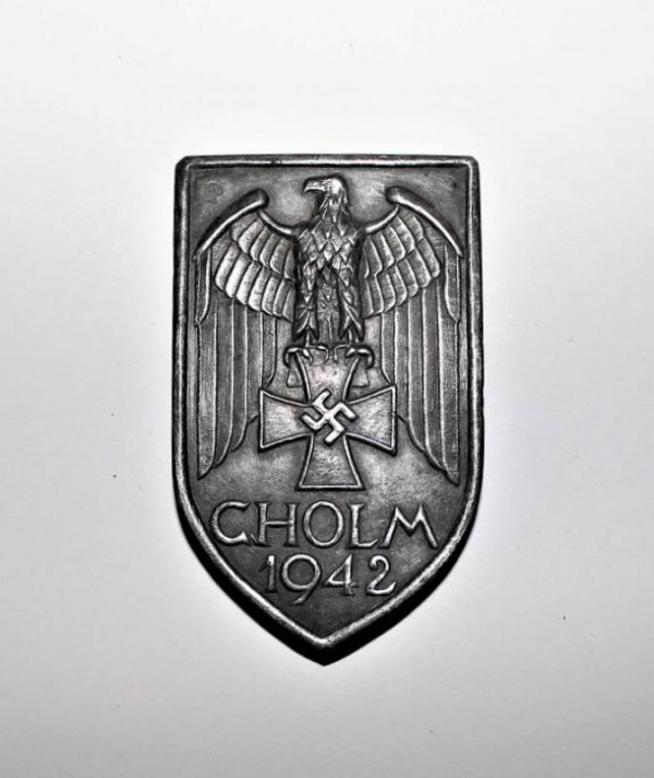 CHOLM BADGE