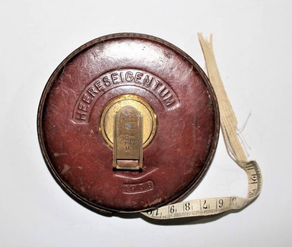 LEATHER CASED TAPE MEASURE 