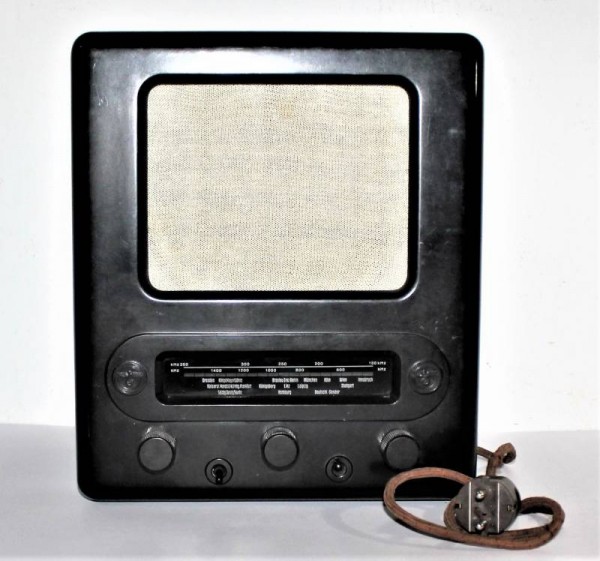 RADIO IN BAKELITE VE301