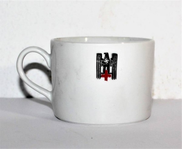 CUP IN PORCELAIN RED CROSS D.R.K