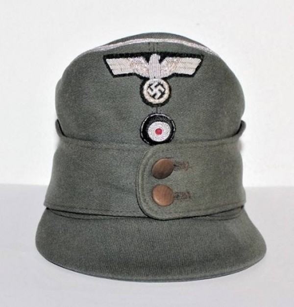 OFFICERS BERGMUTZE G. J. CAP WEHRMACHT