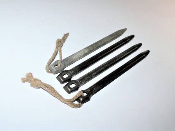 SET PICCHETTI IN METALLO PER TELO TENDA