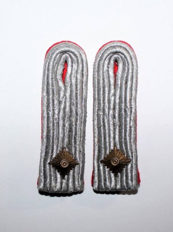 OFFICER�S SHOULDERBOARDS LUFTWAFFE FLAK