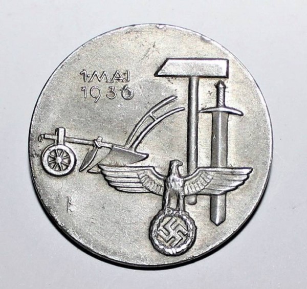 DISTINTIVO-PIN 1� MAGGIO 1936