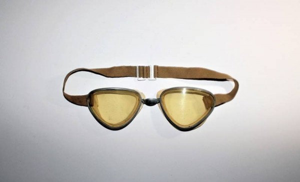 ITALIAN WWII ARMY PROTECTIVE GLASSES