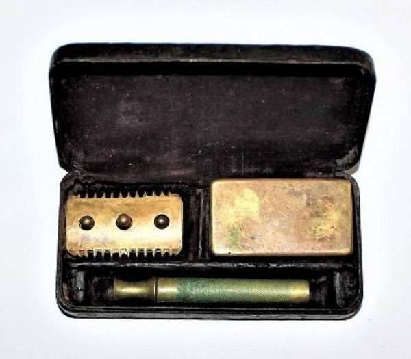 US ARMY RASOIO DA BARBA IN CONTENITORE