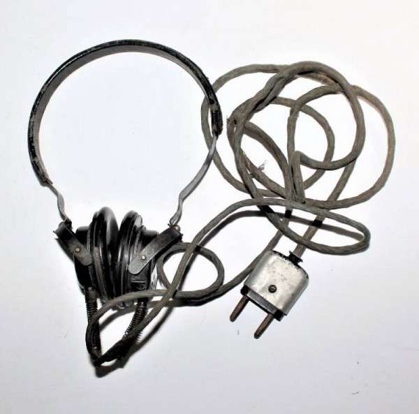 GERMAN WWII SIGNAL HEADPHONE 