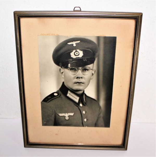 PICTURE GERMAN SOLDIER OF THE WEHRMACHT